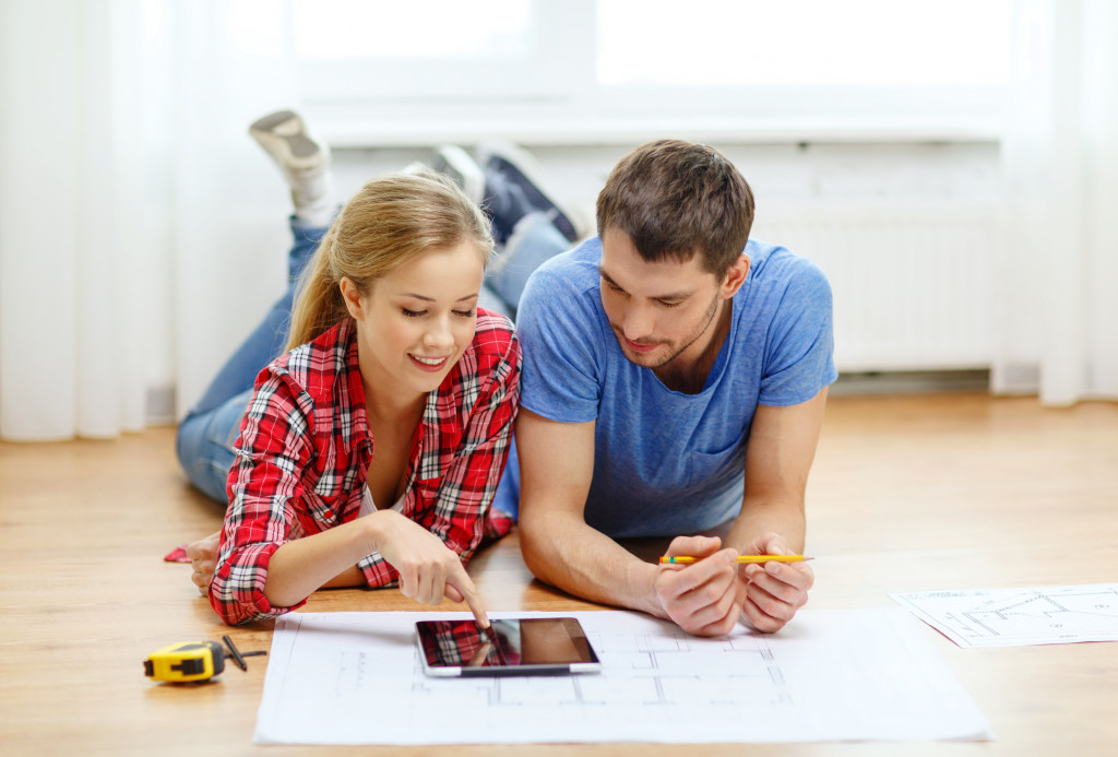 couple planning to improve their home